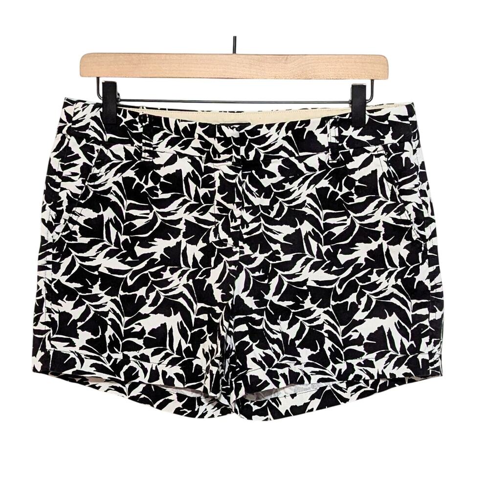 J Crew 5" Floral Chino Shorts Womens 6 Black White Mid Rise Preppy Summer Beach